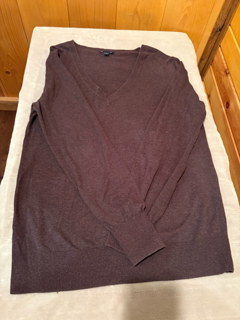 GAP Men's V-Neck Sweater in Dark Brown — Classic Everyday Knit large